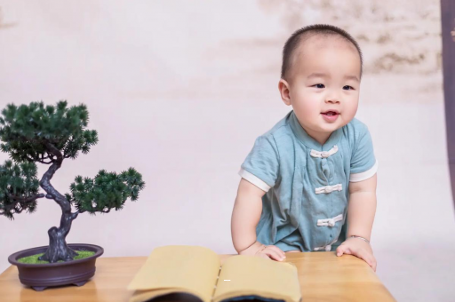 忻州宝宝脸上小白点